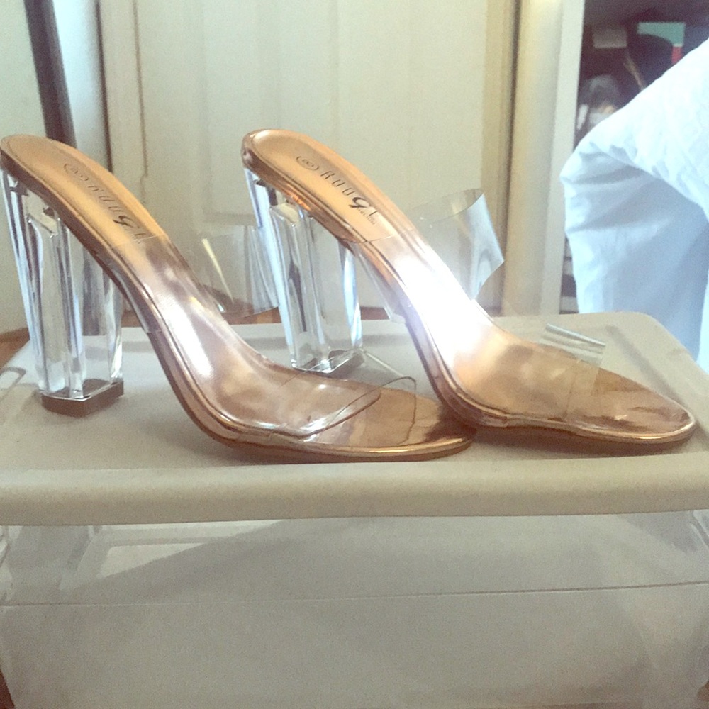 Heels shoes